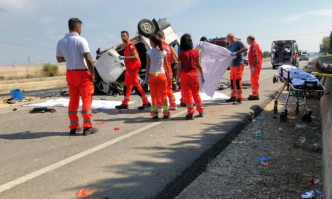 Sixteen foreign farm labourers killed in two crashes in Italy Sixteen foreign farm labourers killed in two crashes in Italy