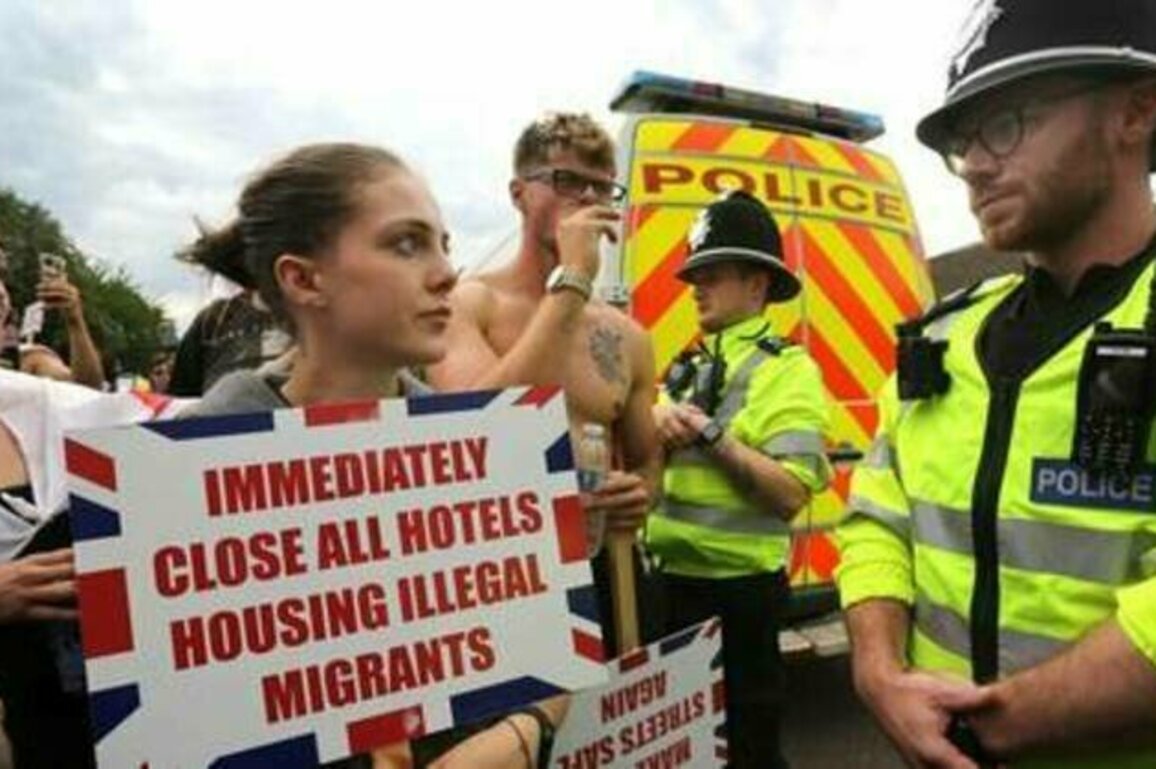 Clashes and arrests amid protests over migration across UK