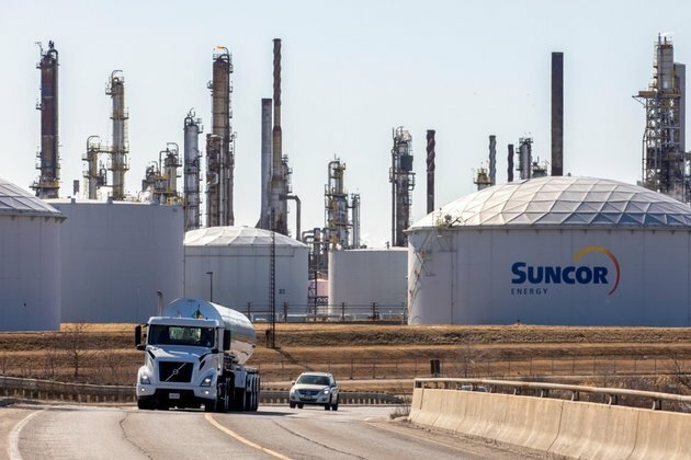 Canada Looks to Fill Global Energy Gap With Renewables, Fossil Fuels