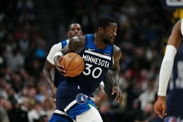 Hot Wolves host Magic, look to conjure up seventh straight win