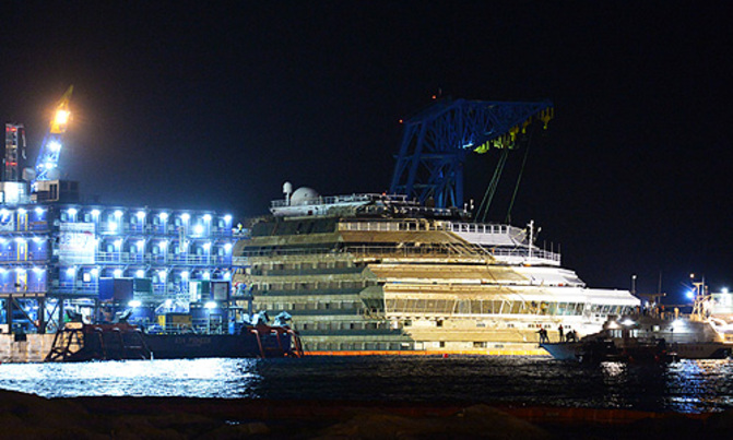 Italy cruise ship turned upright in unique salvage Italy cruise ship turned upright in unique salvage
