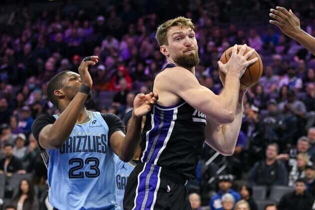 Kings' Domantas Sabonis, Zach LaVine have season-ending surgeries