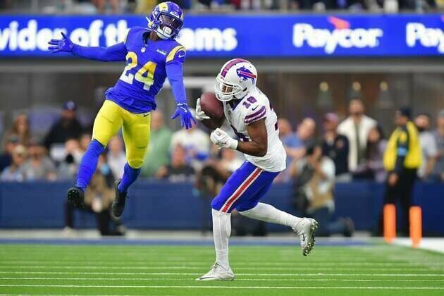 Report: WR Amari Cooper informs Raiders he's retiring