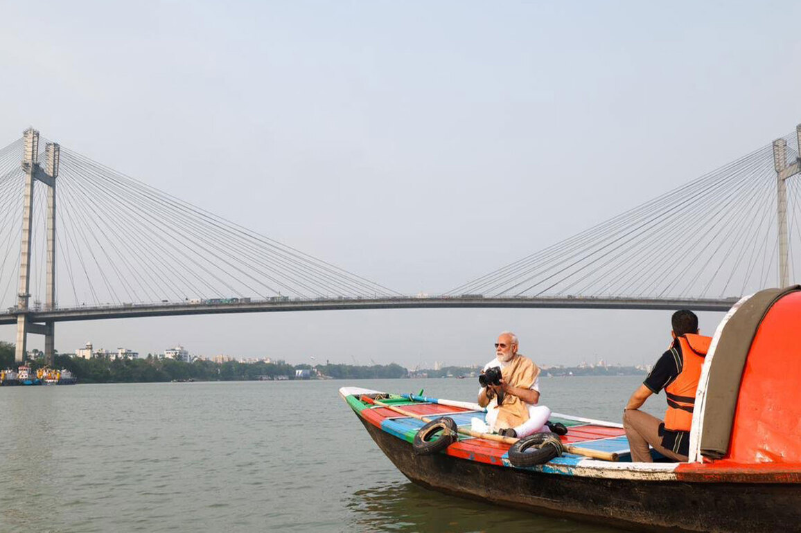 "Ganga flows through soul of Bengal": PM Modi visits banks of Hooghly in Kolkata, reiterates commitment to development of state