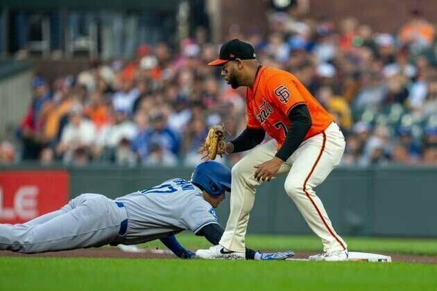 Willy Adames, Giants hand Dodgers 7th straight setback