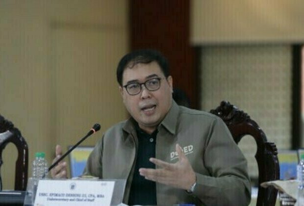 VP Sara wants COA's 'fraud audit' to probe P2.4-B laptops