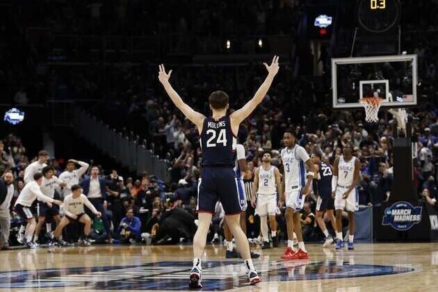 No. 2 UConn stuns No. 1 Duke on Braylon Mullins' last-second heave