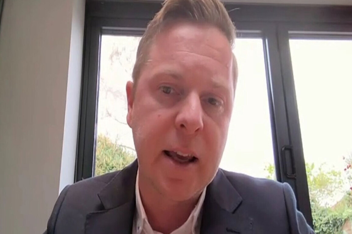 Foreign investors selling from Indian stocks due to global uncertainty, not domestic weakness: International market Expert Ross