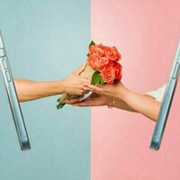 Love in the age of WhatsApp - a philosopher explains how technology reduces the power of a relationship