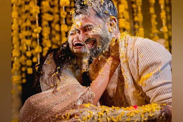 A sneak peek into Athiya Shetty, KL Rahul's 'kurta faad' haldi