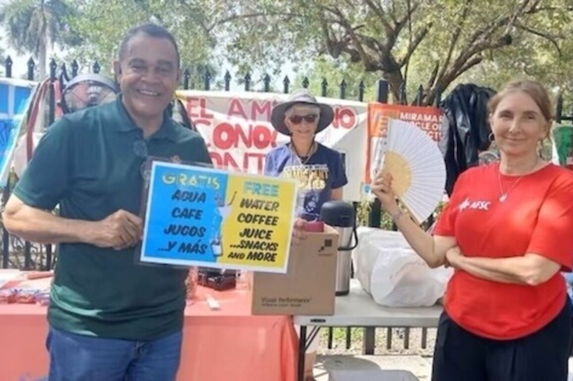 Circle of Protection: 9 years outside FL ICE facility  