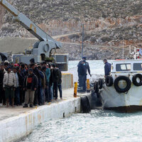22 migrants die off Greek coast after six days at sea
