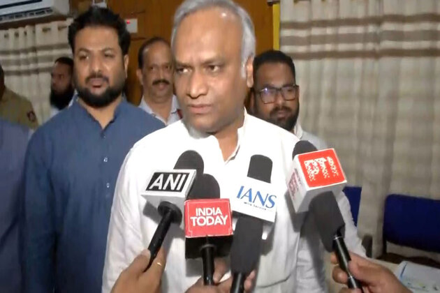 "Hawaii slippers flying at officials:" Minister Priyank Kharge on IndiGo flight cancellation