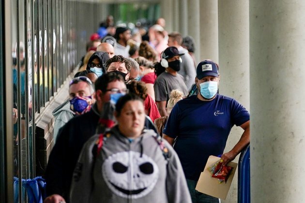 US Unemployment Benefit Claims Remain High