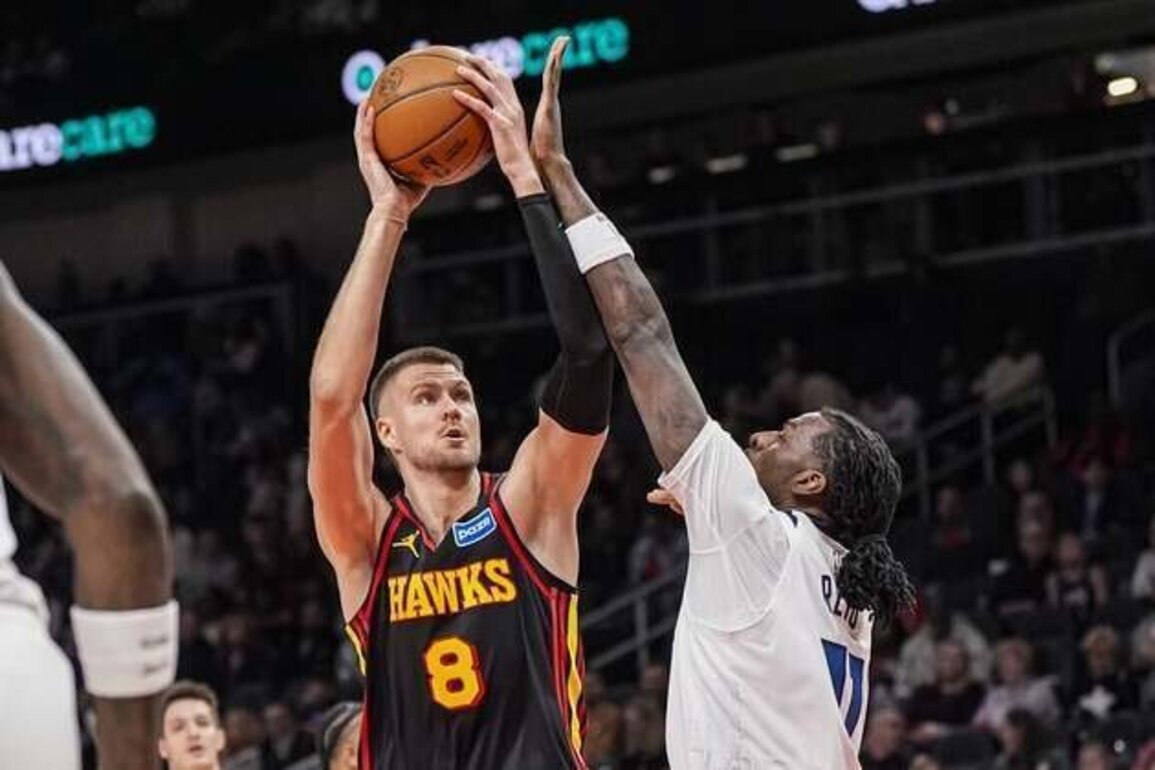 Hawks' Kristaps Porzingis, Trae Young out vs. Toronto