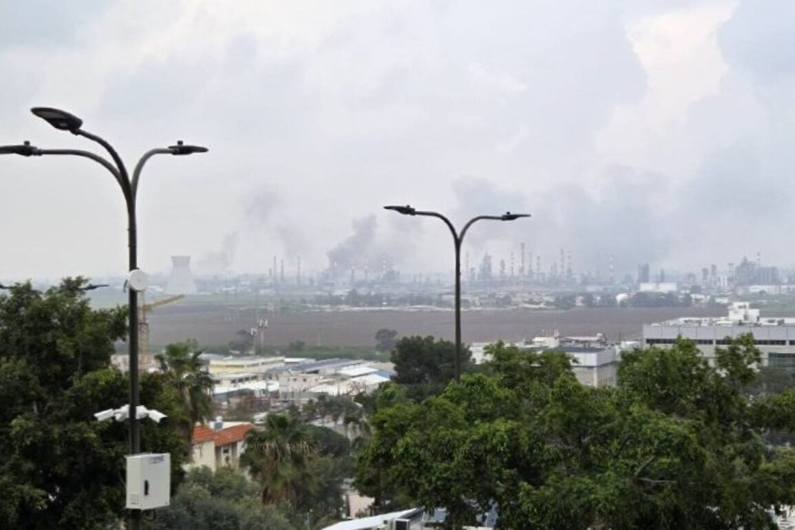 Photo Flash | Missile launched from Iran hits oil refineries in N. Israel -- media