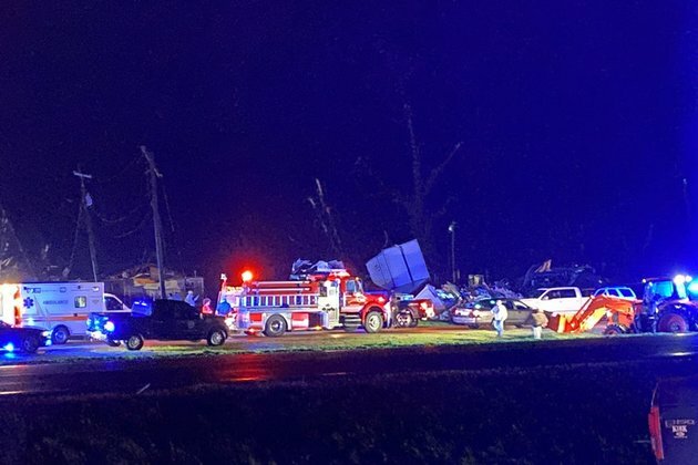Storms and tornado obliterate Mississippi towns