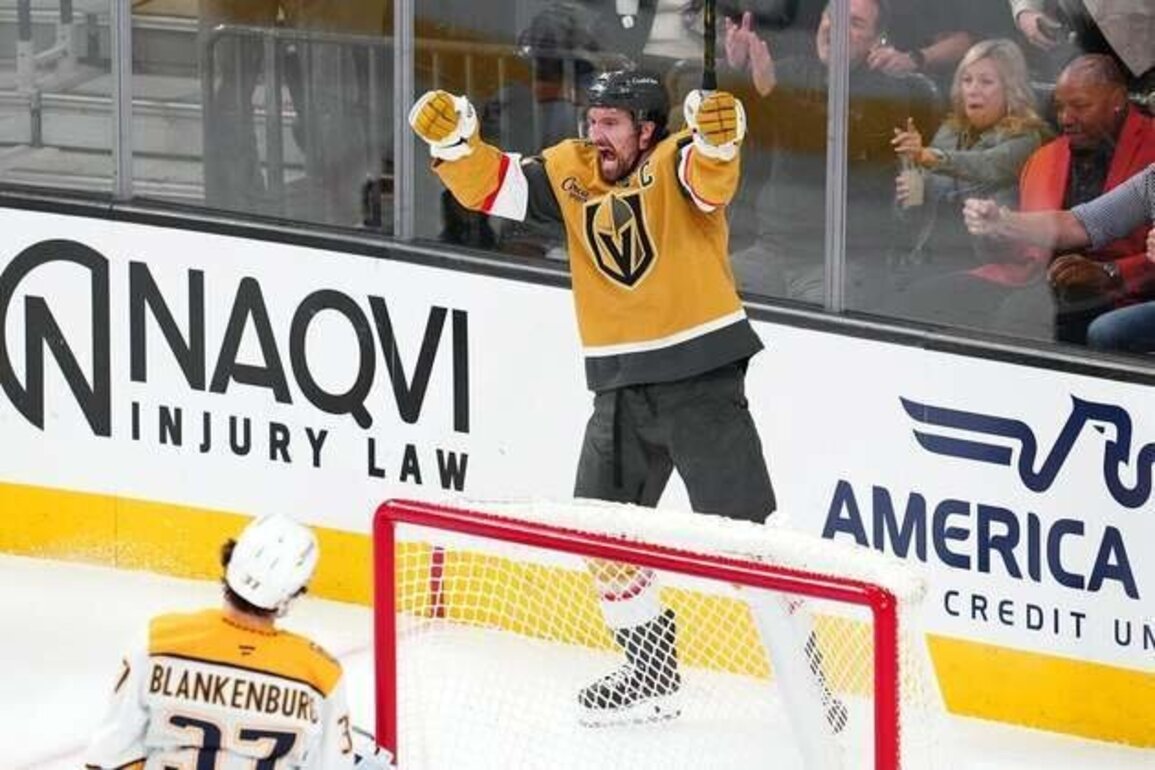 Mark Stone seeks to tie scoring mark as Golden Knights welcome Flyers
