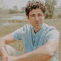 Adrian Grenier won't return for 'The Devil Wears Prada' sequel