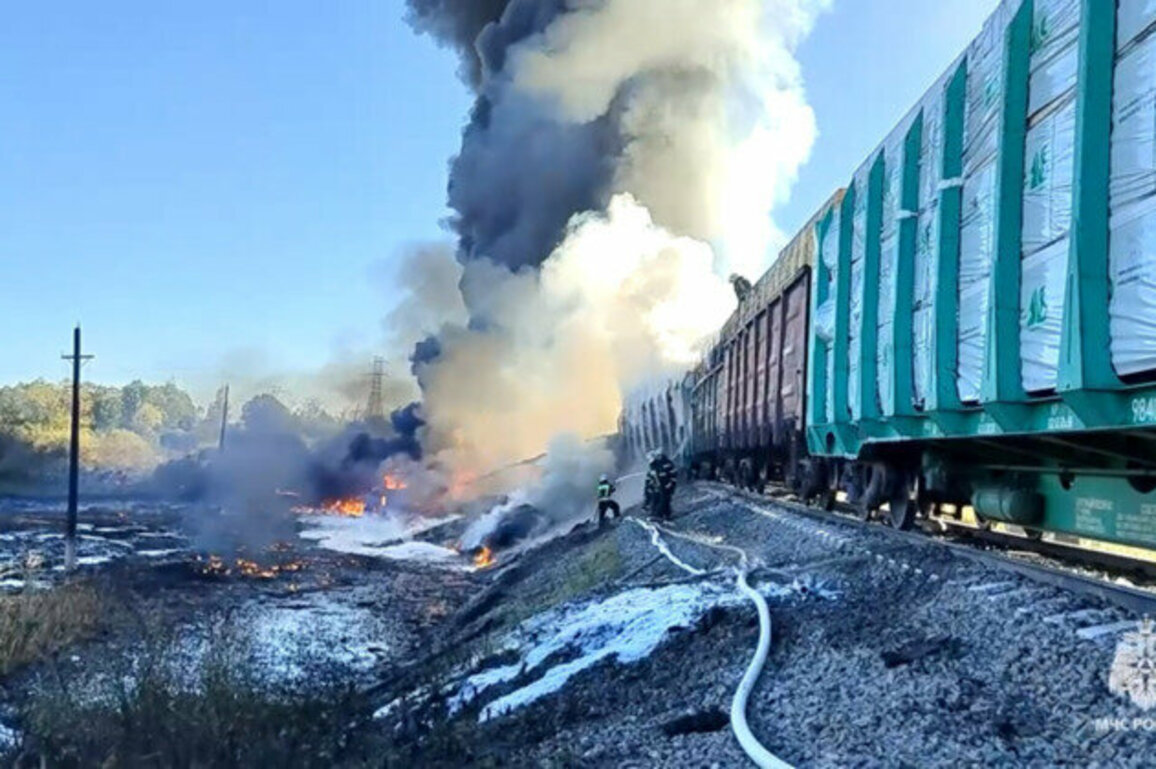 Train derailment causes major fire in Russia