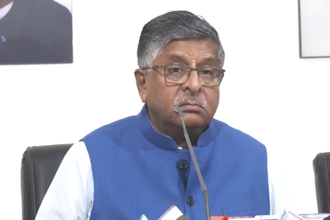 Bihar: Ravi Shankar Prasad accuses Rahul Gandhi, Tejashwi Yadav of defaming Election Commission with baseless vote theft claims