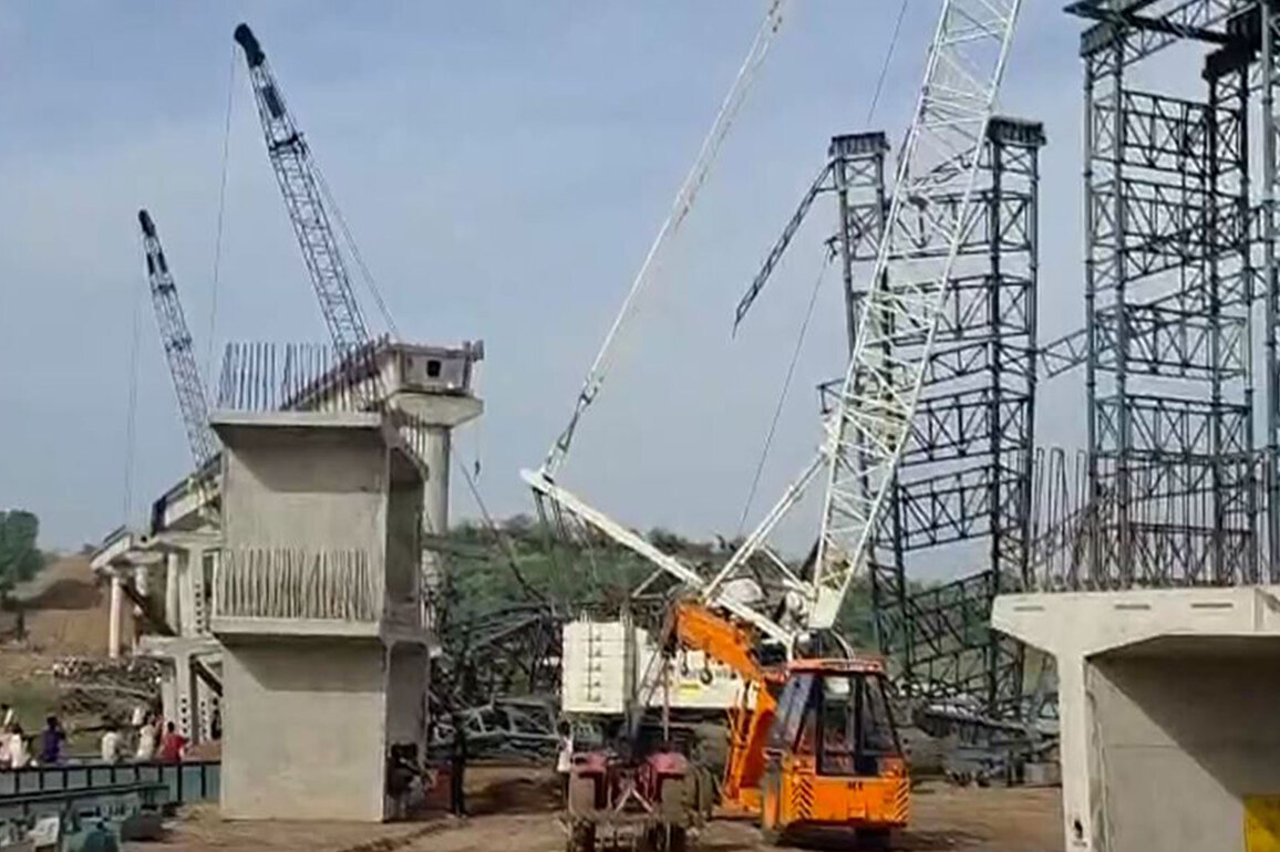 Hamirpur bridge collapse: CM Yogi announces Rs 5 lakh compensation for kin of deceased, Rs 50,000 for injured