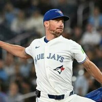 Surging O's head north to face Jays, playoff environment