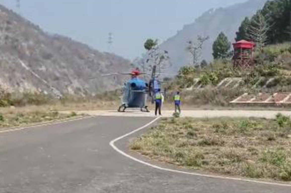 Uttarakhand Governor's helicopter makes emergency landing in Srinagar due to technical glitch