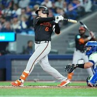 Orioles smack six HRs, rout Blue Jays