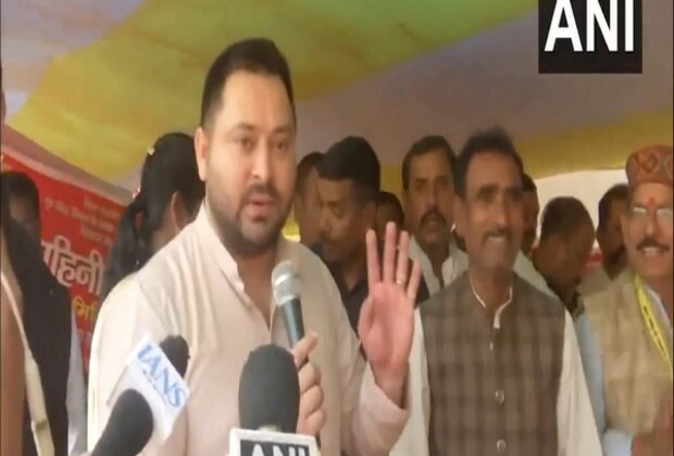 "CM is unconscious": Tejashwi Yadav hits out at Nitish Kumar, joins protestors at Gardanibagh