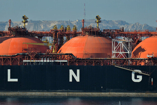Poland in talks to channel US LNG to Ukraine and Slovakia  Reuters