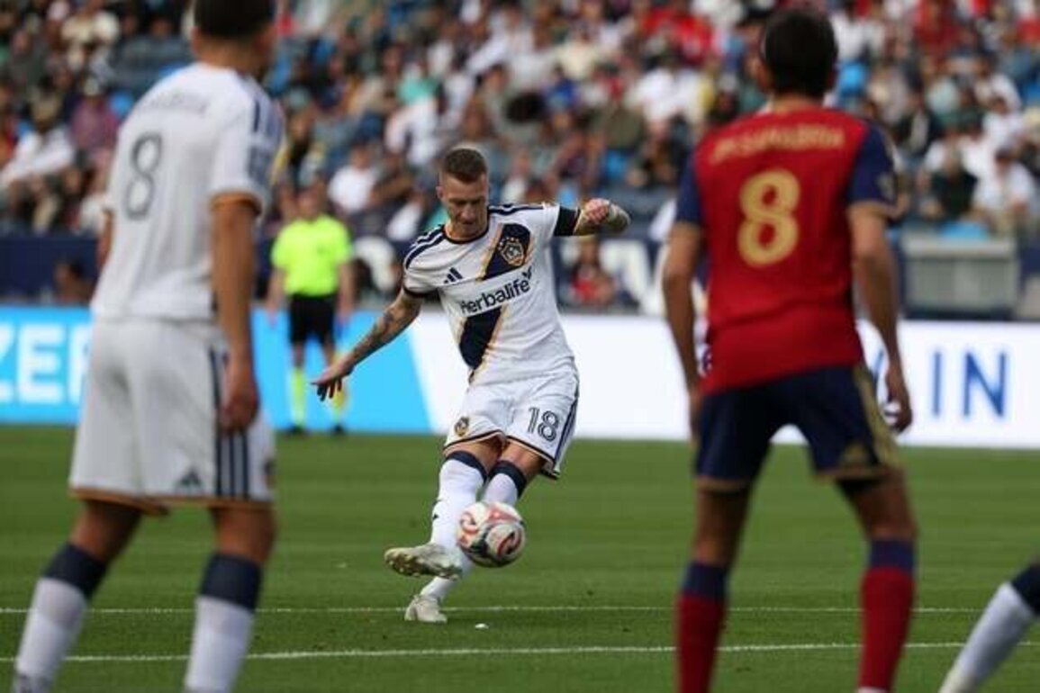Marco Reus scores brace as Galaxy edge Real Salt Lake