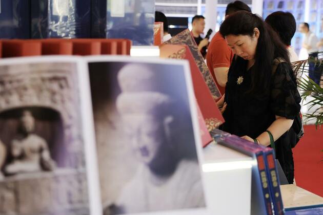 "Even if AI out-writes me, I'll keep writing" -- Chinese novelist Mai Jia wrestles with creative anxiety of AI age