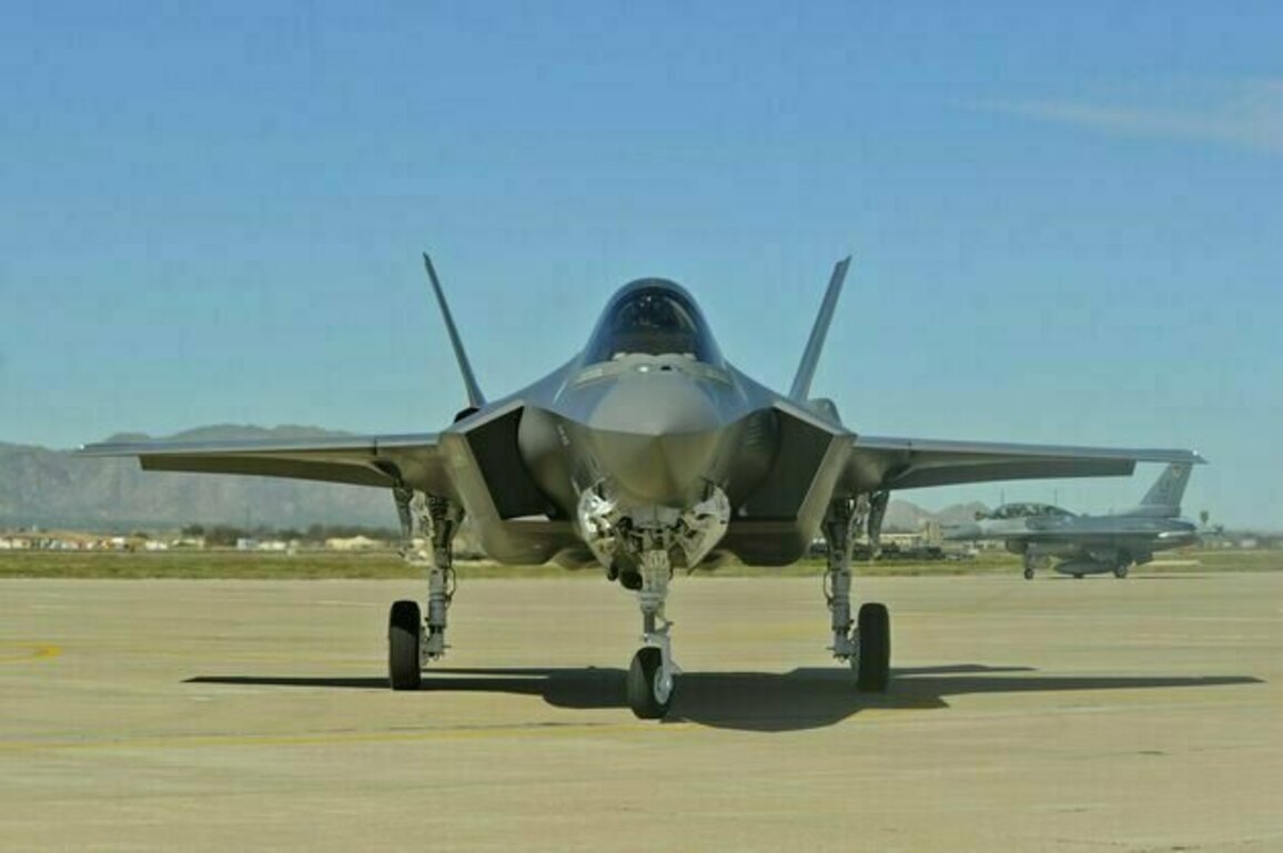 AI-controlled fighter jets may be closer than we think - and would change the face of warfare