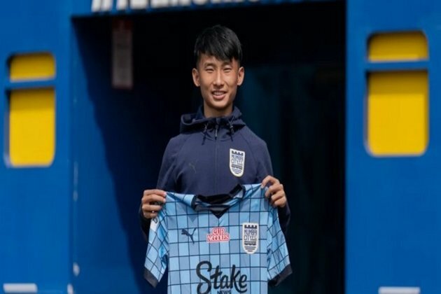 Mumbai City FC rope in midfielder Gyamar Nikum on long-term deal