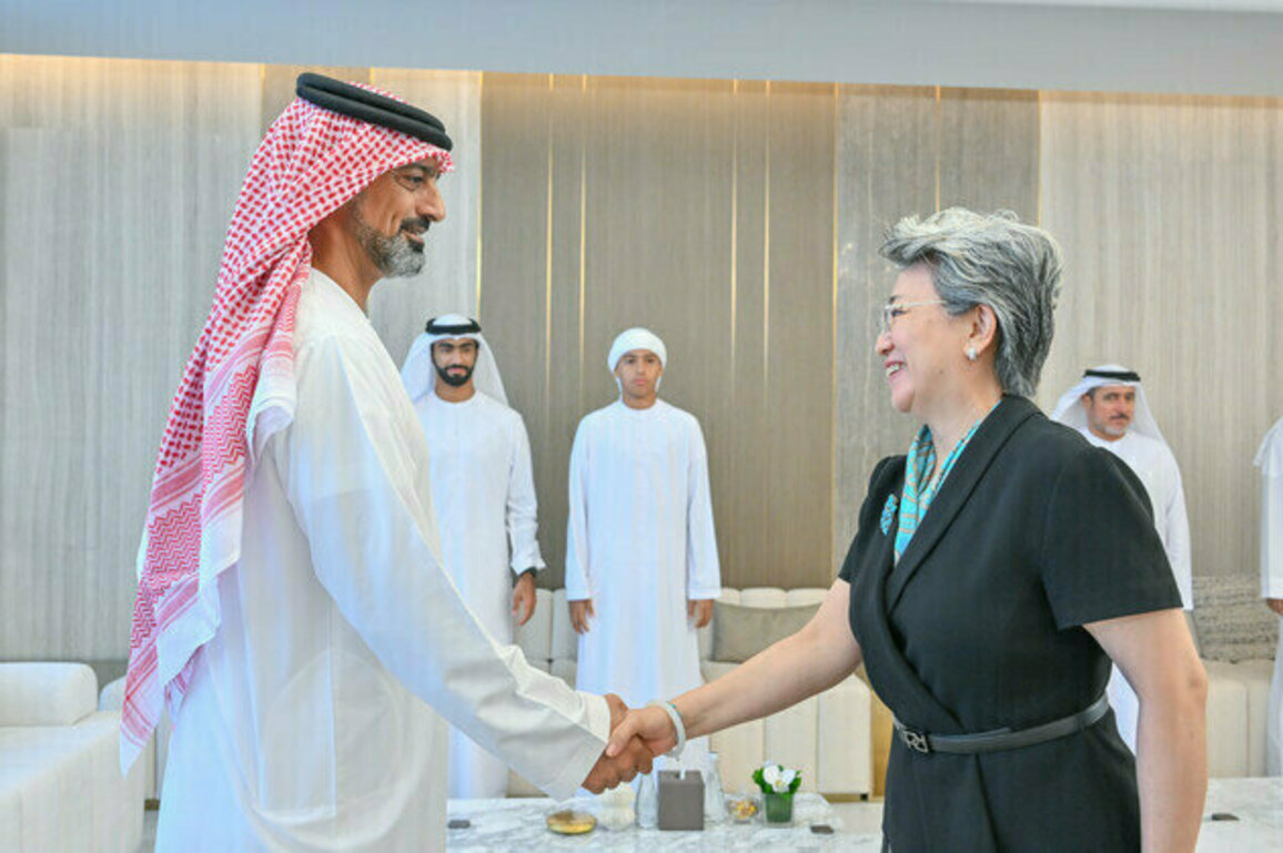 Ammar bin Humaid discusses ways to strengthen cooperation with China's Consul General