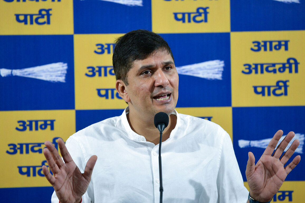 BJP exposed over order asking teachers to monitor dogs, now playing FIR game: Saurabh Bharadwaj