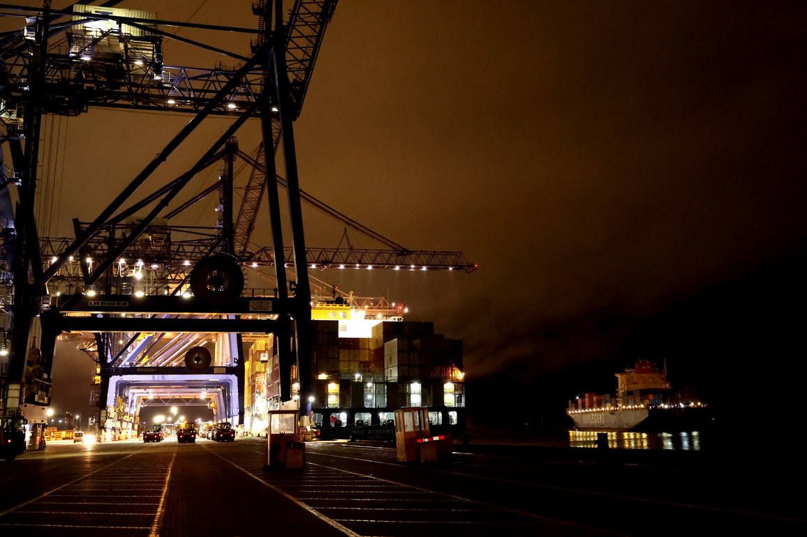 BRITAIN-FELIXSTOWE-FIRST SHIP ON CHINA-EUROPE ARCTIC ROUTE-DOCKING