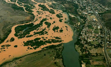 Danos causados pelo rompimento da barragem de Fundão, em Mariana (MG)/Agência Brasil