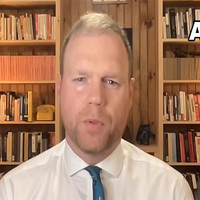 US should charge zero percent tariff on India and apologise : Senior US analyst
