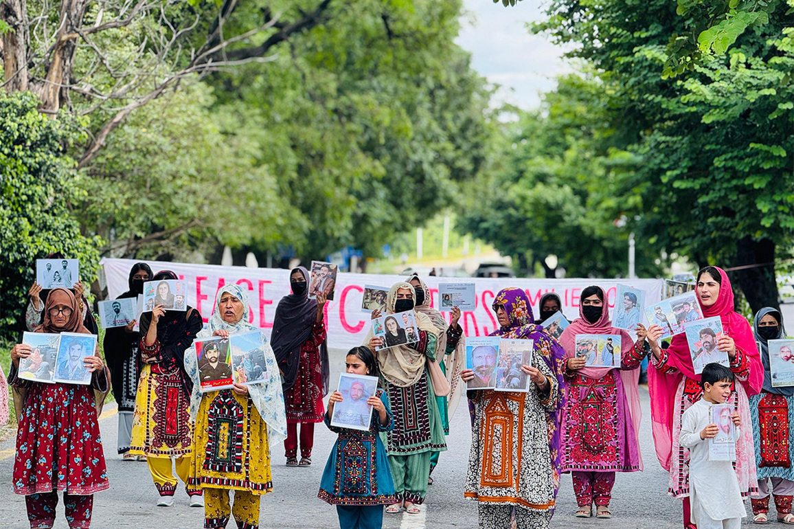 Pakistan: Protest by Baloch families enters sixth week against detention of leaders
