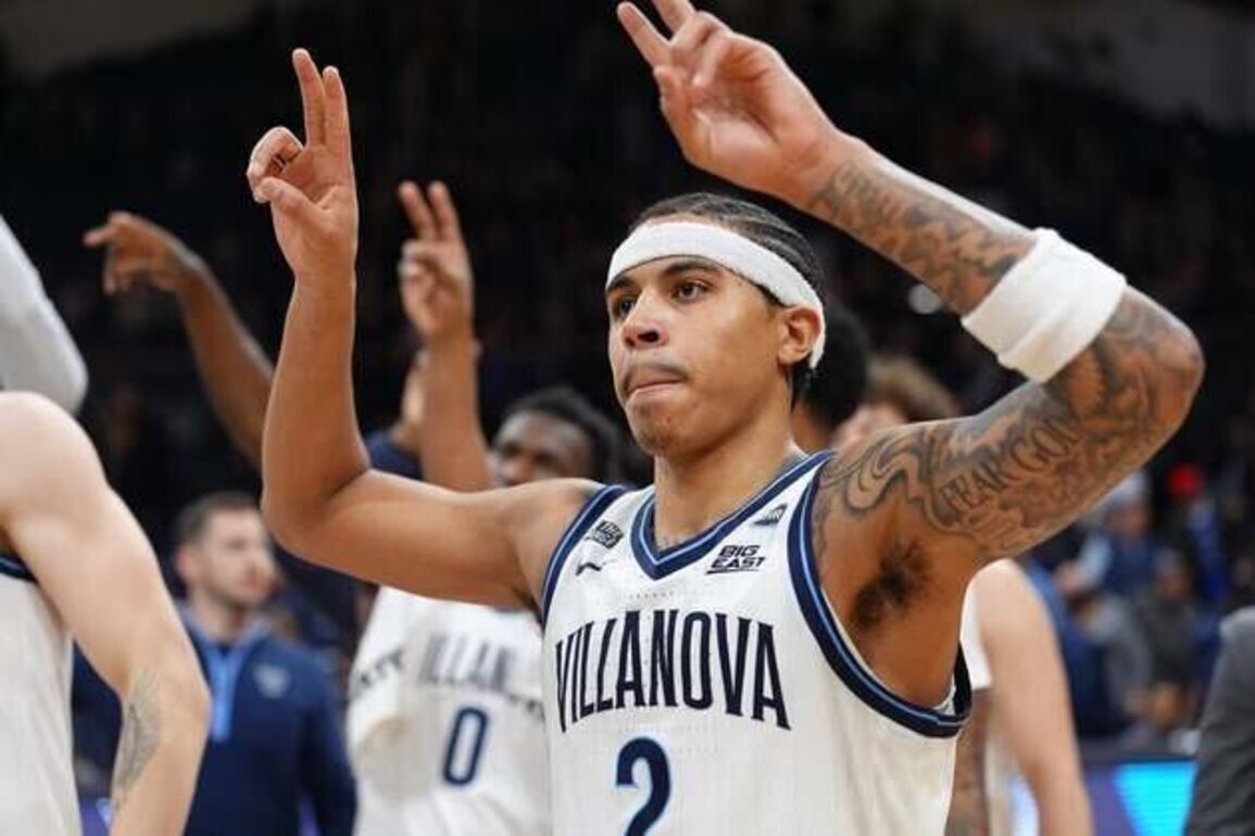 Tyler Perkins, Villanova keep Seton Hall at bay for season sweep