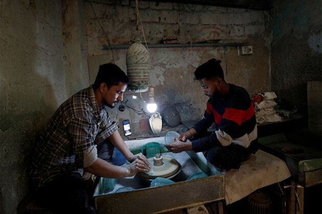 Pakistan: Karachi brought to halt as power failures, mismanagement spark protest