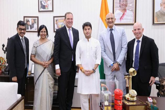 Scindia met Cisco global head; calls for innovations and investments in India