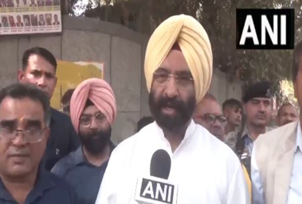 "Just like Kejriwal, his filth has to be chased out": Delhi Minister Manjinder Sirsa inspects roads in Rajouri Garden