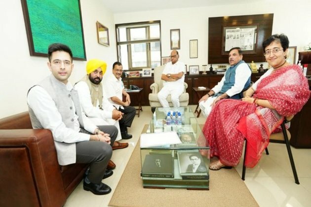 Delhi vs Centre ordinance row: Kejriwal meets NCP chief Sharad Pawar in Mumbai