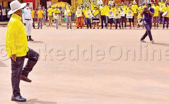 Pulezidenti Museveni e Bukedi. Pulezidenti Museveni e Bukedi.