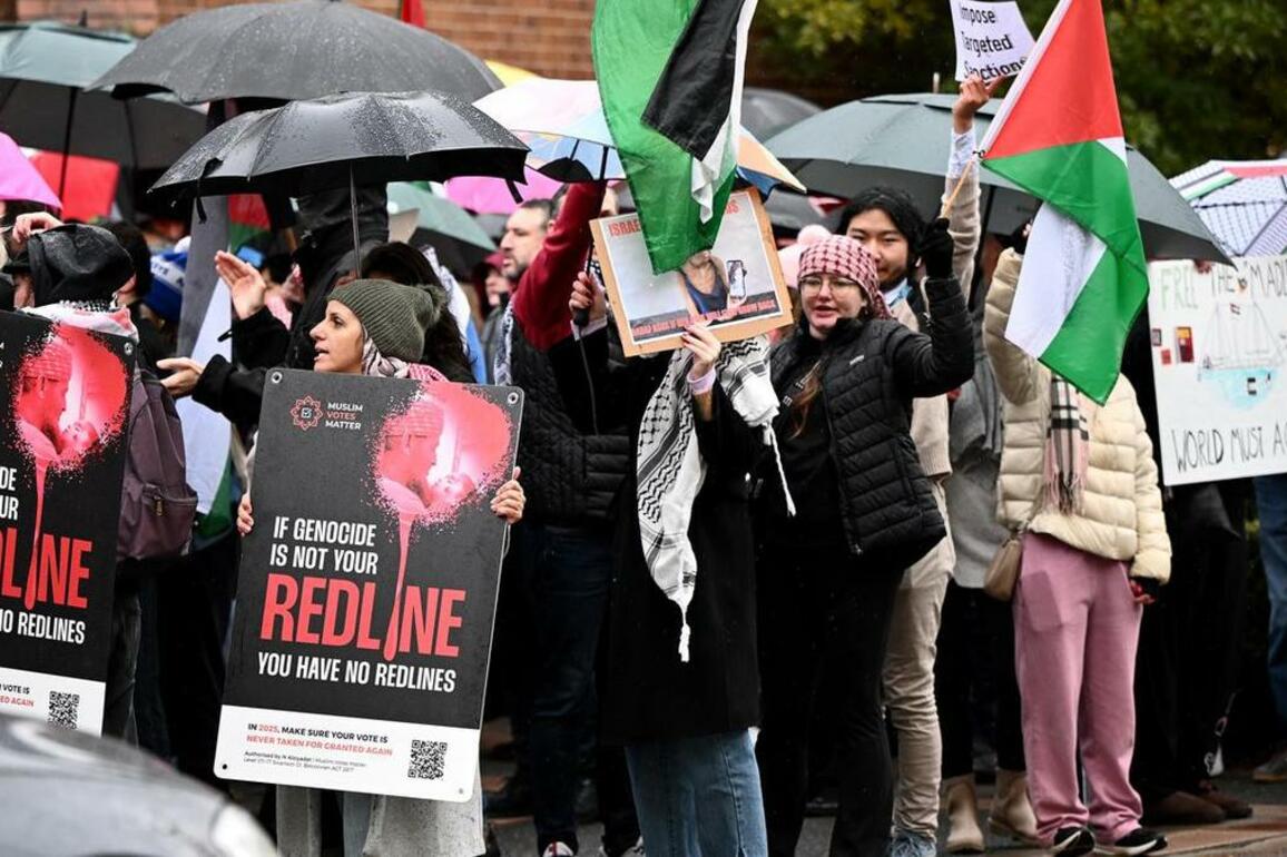 Australian protest as activist boat hits Gaza blockade