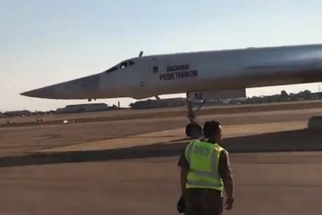 Two Russian Tupolev Tu-160 bombers land in SA