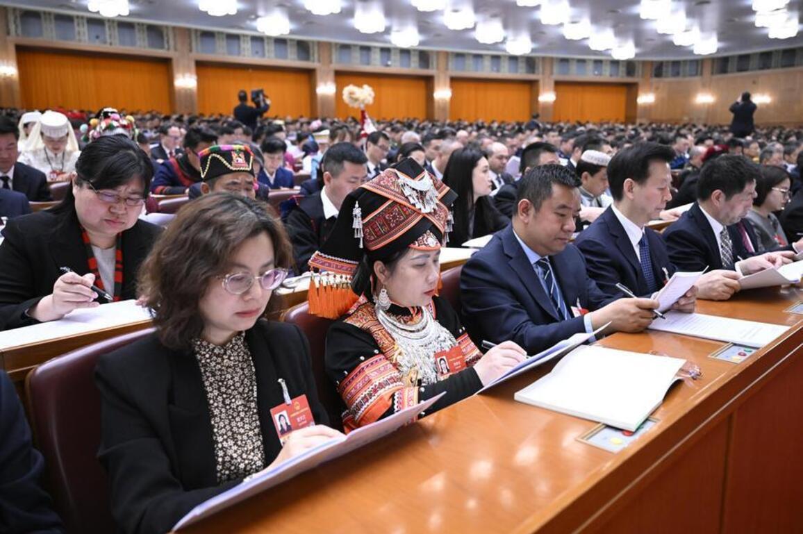 Update: China to make breakthroughs in core technologies, achieve sci-tech self-reliance